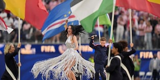 Katy Perry y el pequeño Tius Luka en la inauguración del Mundial 2026. (Foto: EFE/EPA/SCOTT STRAZZANTE)