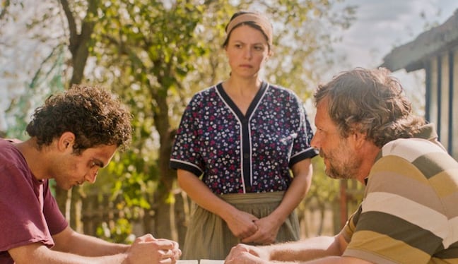 Escena de película ganadora ‘Tres kilómetros hasta el fin del mundo’.