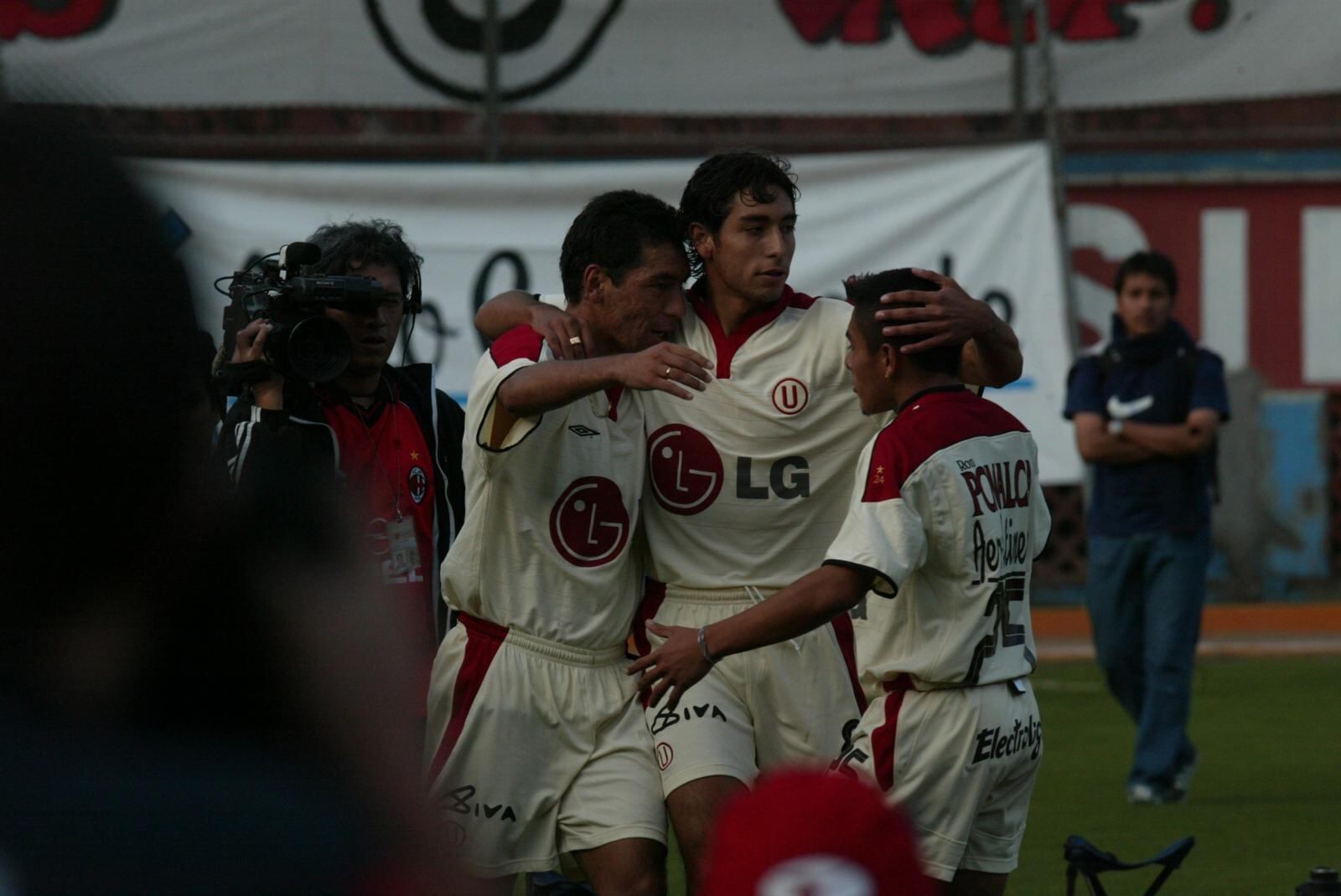 Una foto festejando un gol junto a su hermano es el momento que más atesora en el fútbol (Foto: GEC)