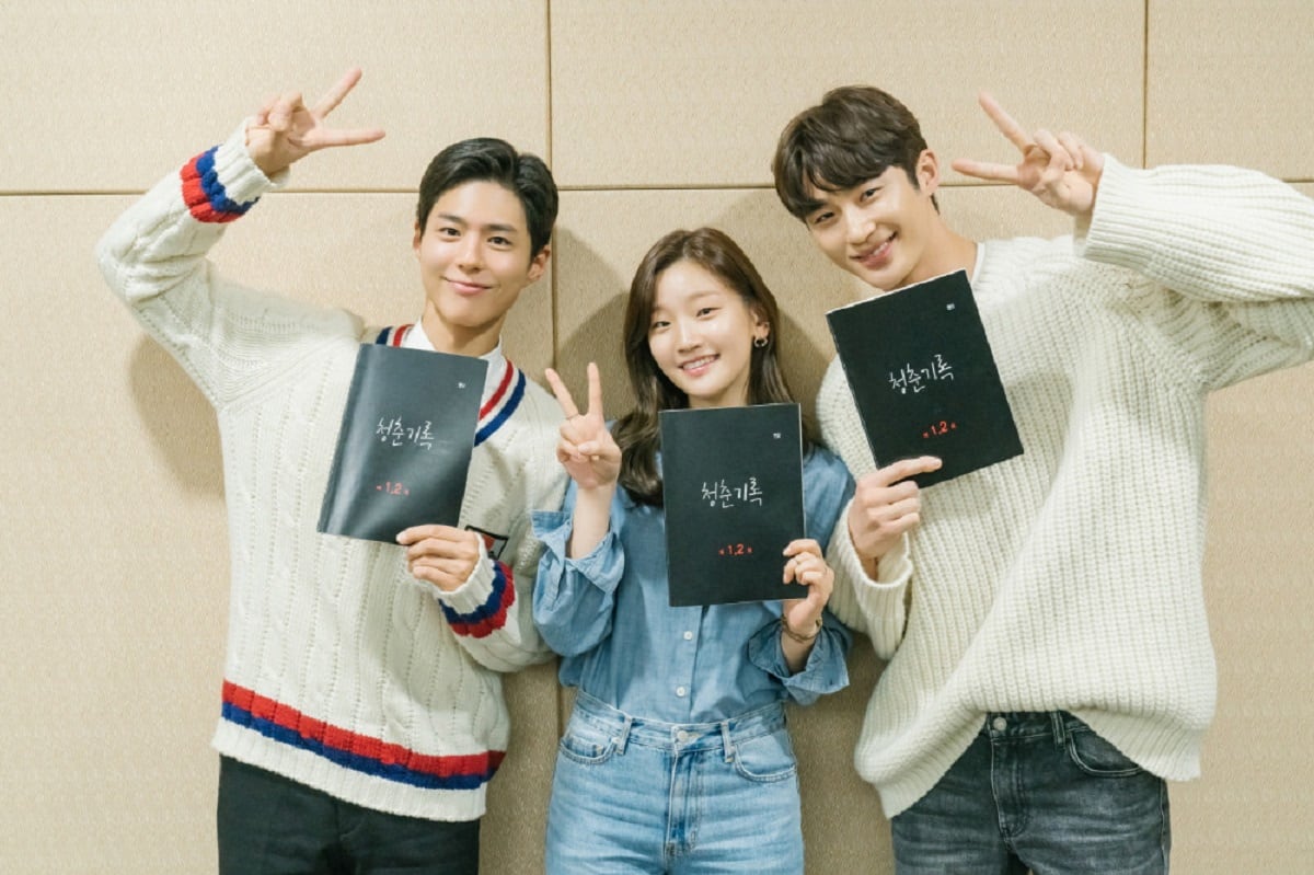 Los protagonistas de "Recuerdos de juventud" en la primera lectura del guion (Foto: Netflix)