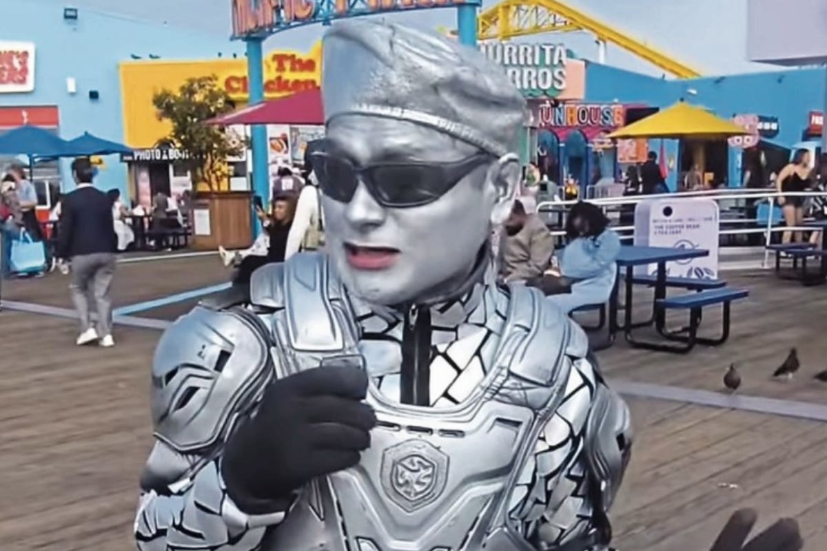Alan Castillo, Robotín
