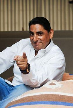 Mabel Huertas opina sobre el candidato Carlos Álvarez