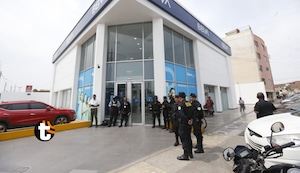 Ladrones asaltan banco en av. La Marina: Tomaron rehenes y se llevaron dinero de cajeros