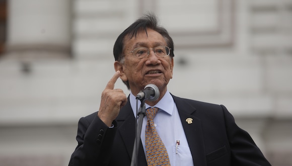 José Balcazar: "Relaciones sexuales tempranas ayudan psicológicamente a una mujer"