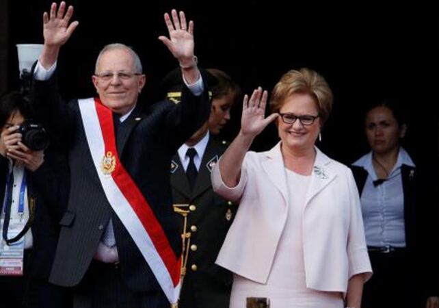 PPK y su esposa Nancy Lange