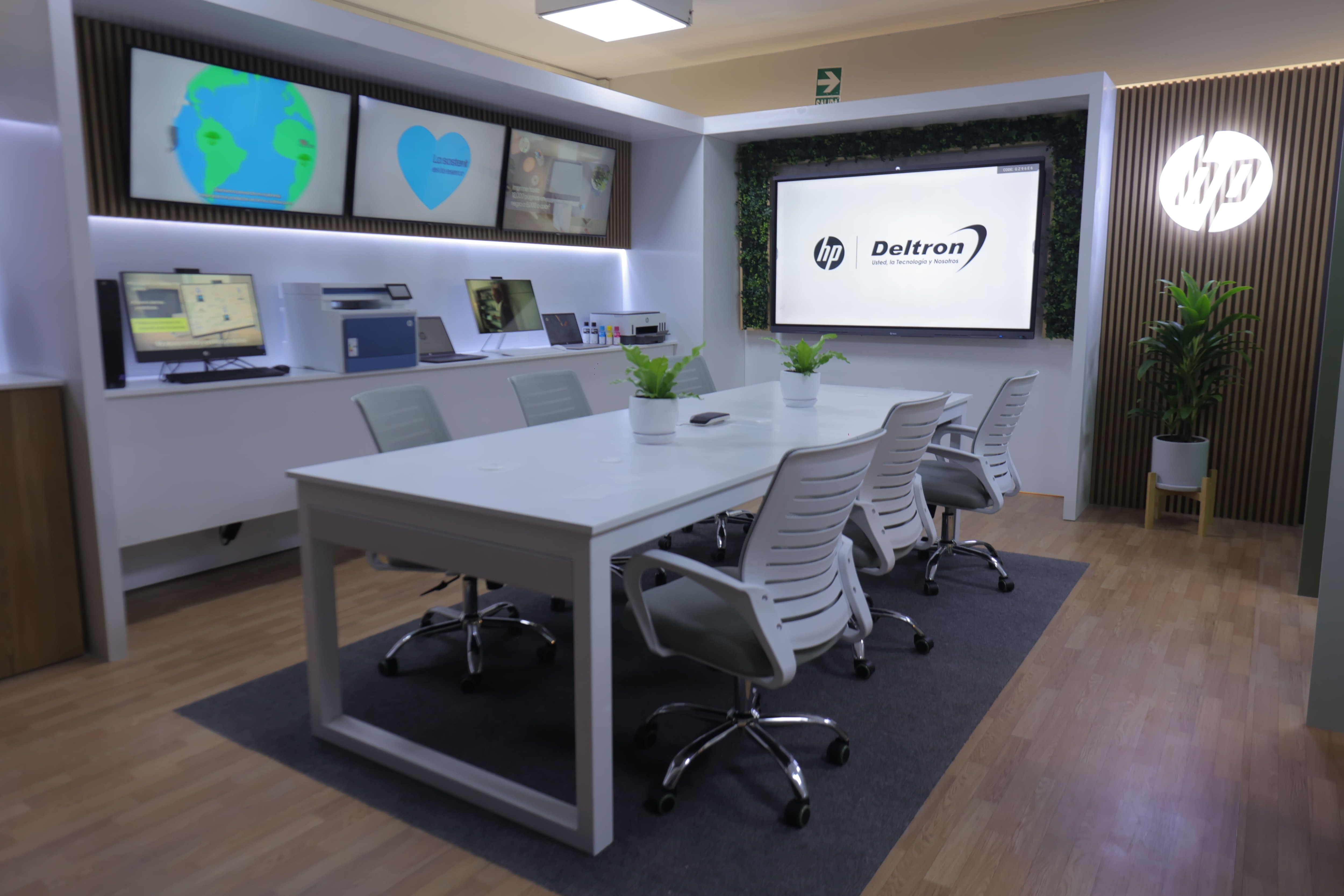Este espacio se inauguró gracias a la invitación del Grupo Deltron en contar con una zona innovadora en su sala de ventas.