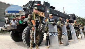 Tumbes: Llegan 50 agentes de la Dinoes para reforzar seguridad en paso fronterizo tras ola de violencia en Ecuador | VIDEO