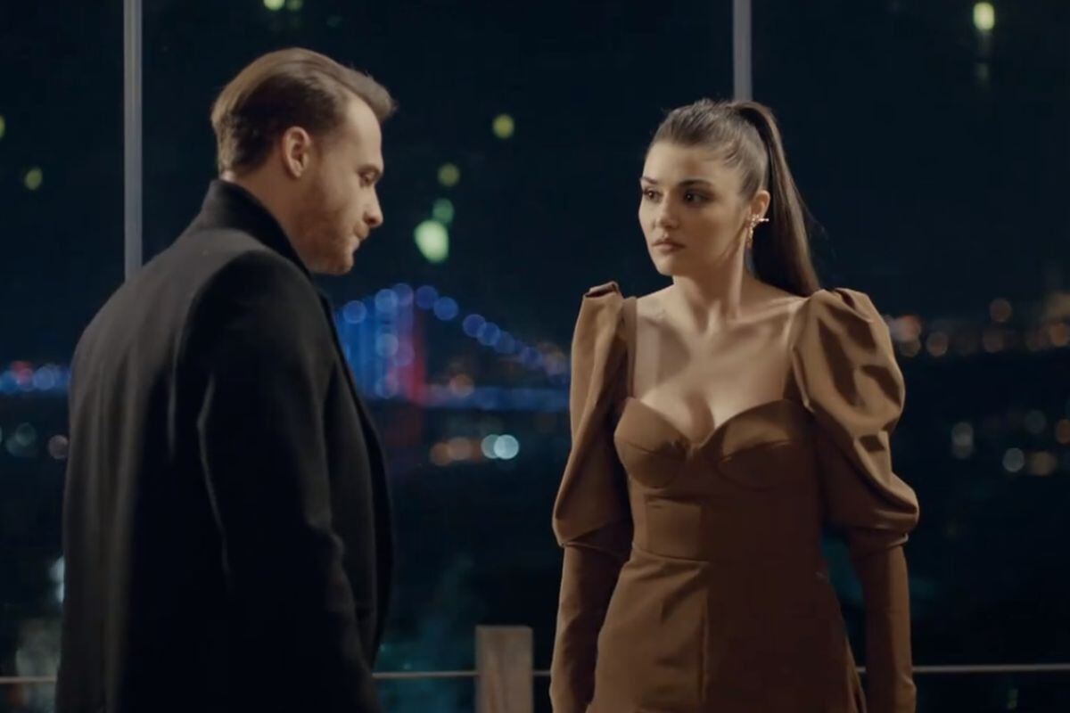 La química en pantalla de Kerem Bürsin y Hande Erçel es una las principales razones del éxito de la telenovela turca “Love Is in the Air” (Foto: MF Yapım)