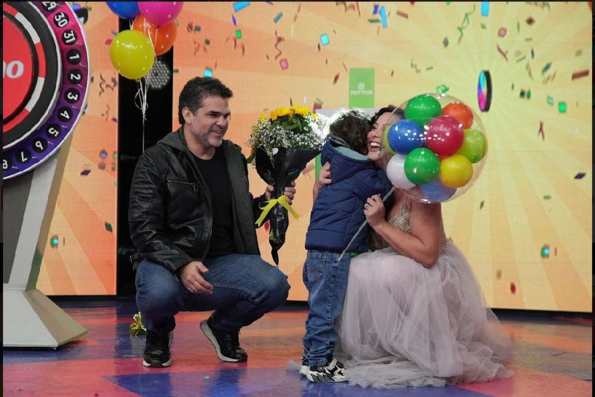 Natalia Salas, su hijo la sorprendió con globos de colores. (Foto: Difusión)