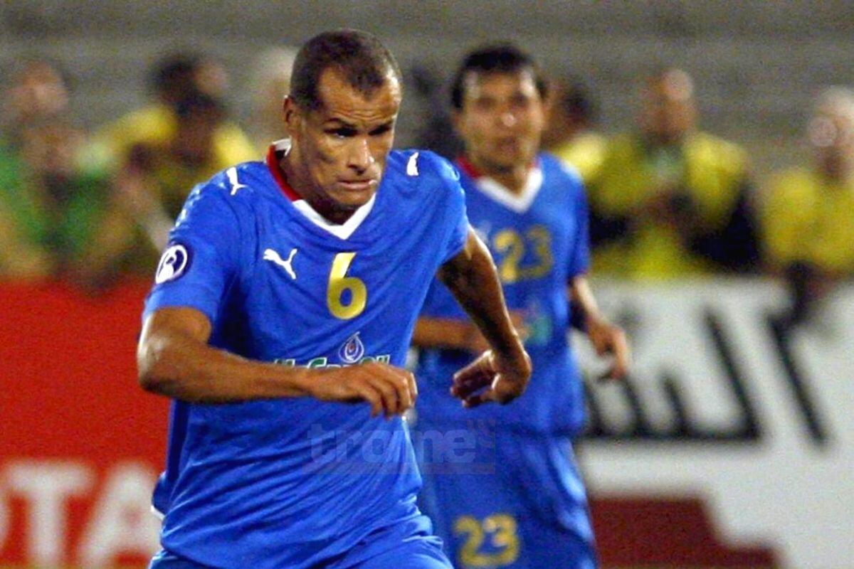 Rivaldo jugó hasta los 43 años (Foto EFE)