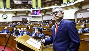 Pepitas: Contratación de la esposa del premier Luis Galarreta en el Congreso daña la imagen del gobierno