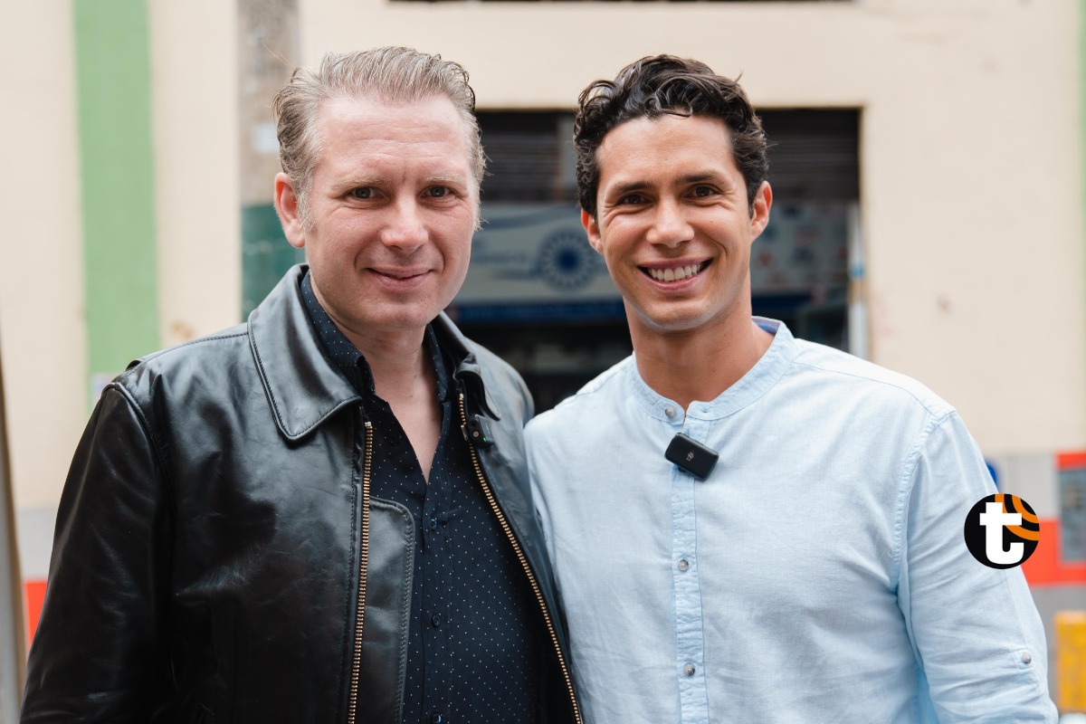Alex Kapranos de Franz Ferdinand con Rodrigo Fernandini