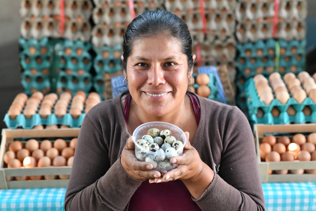 Sus principales clientes son los chefs de los restaurantes de la zona de comidas del Mercado Tierra Prometida.