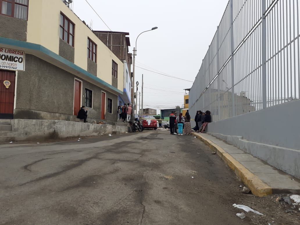 Joven pensó que vecinos le robaron celular, fue a reclamar y terminó asesinado. (fotos: Mónica Rochabrum/Trome)