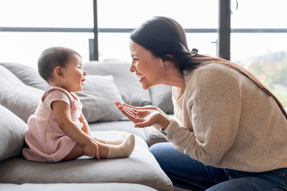 Conoce las claves para elegir a una niñera responsable y confiable. Foto: Istock.