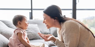 Conoce las claves para elegir a una niñera responsable y confiable. Foto: Istock.