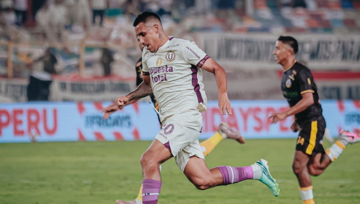 Carlos Gruezo presenció el Universitario vs. Juan Pablo II. (Foto: Jesús Saucedo / GEC)