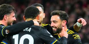 Manchester United se acerca a la zona de Champions League tras dipsutar fecha 15 de Premier League (Foto: AP)