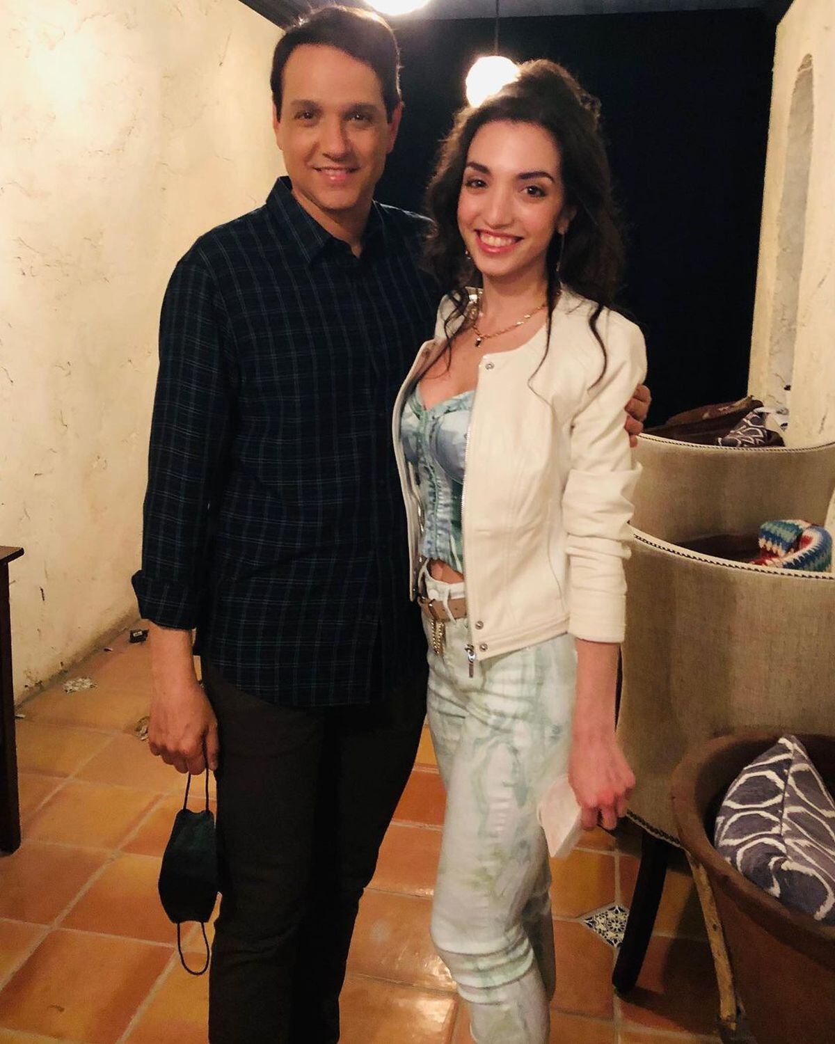 Una imagen antes de que Ralph Macchio grabe una escena con su primogénita en "Cobra Kai" (Foto: Julia Macchio / Instagram)