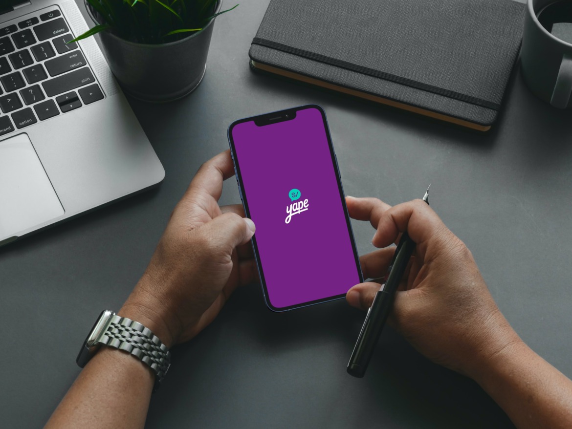 Estas operaciones cuentan con estándares globales de seguridad para permitir envíos desde Estados Unidos, Chile, España y otros 20 países dependiendo de la empresa remesadora escogida. Foto: Yape.