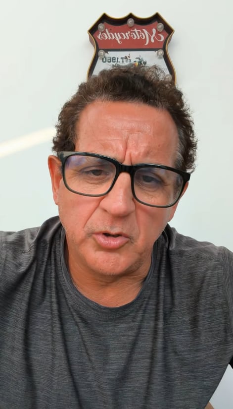 Actor sale al frente y niega acusaciones.