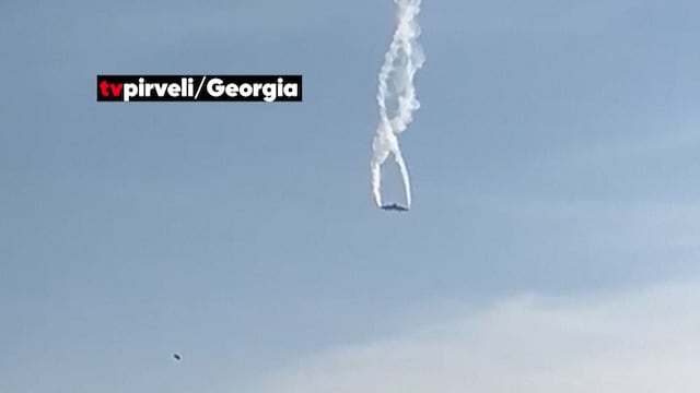 Un avión carguero militar turco con 20 personas a bordo se estrelló en Georgia