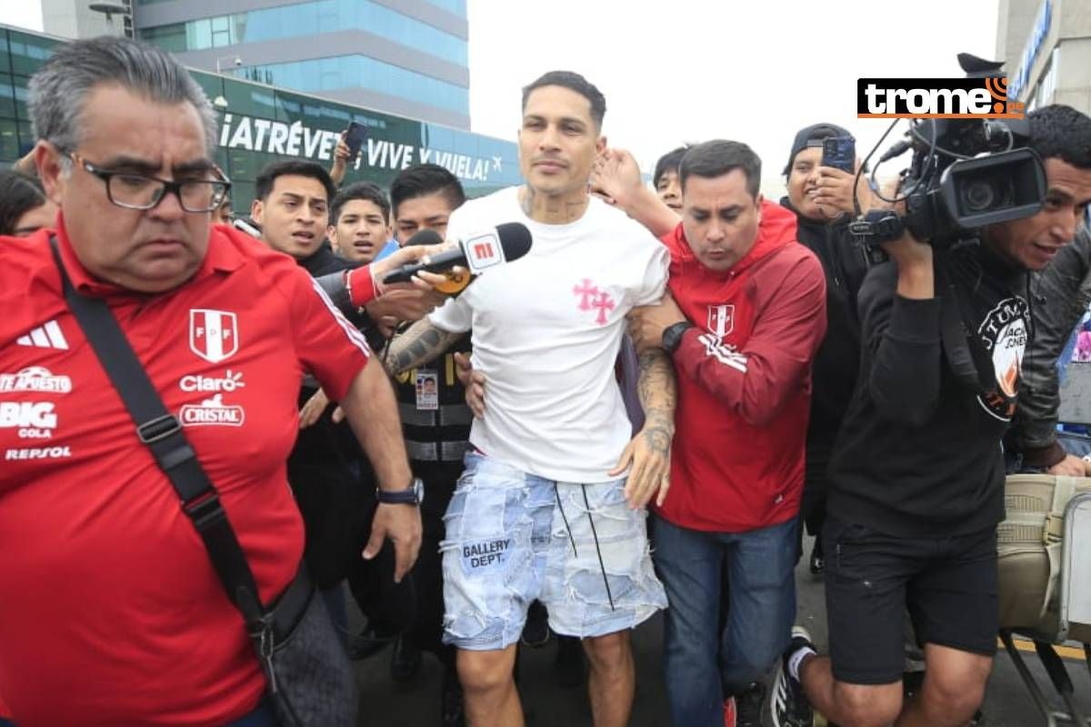 Paolo Guerrero arribó a la capital y se sumará a los entrenamientos de la selección peruana. (Fotos: César Bueno / @gec)