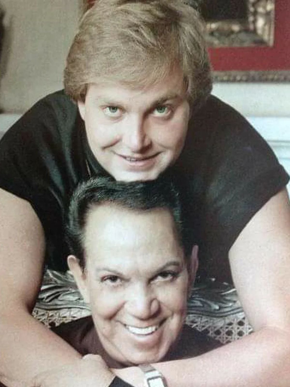 Junto a su hijo Mario Arturo Moreno Ivanova, quien falleció en 2017 (Foto: AmiGo. Cultura / Facebook)