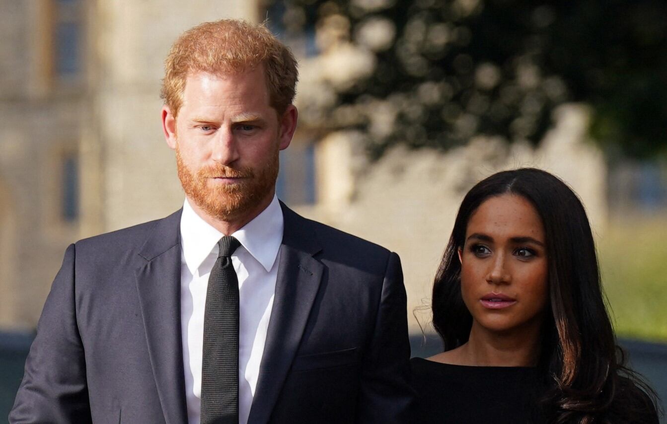 El príncipe Harry y Meghan, duquesa de Sussex de Gran Bretaña, en la larga caminata en el castillo de Windsor el 10 de septiembre de 2022. (Foto de Kirsty O'Connor / AFP).