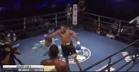 Golpearon al árbitro Smailyn Valdes. (Captura video)