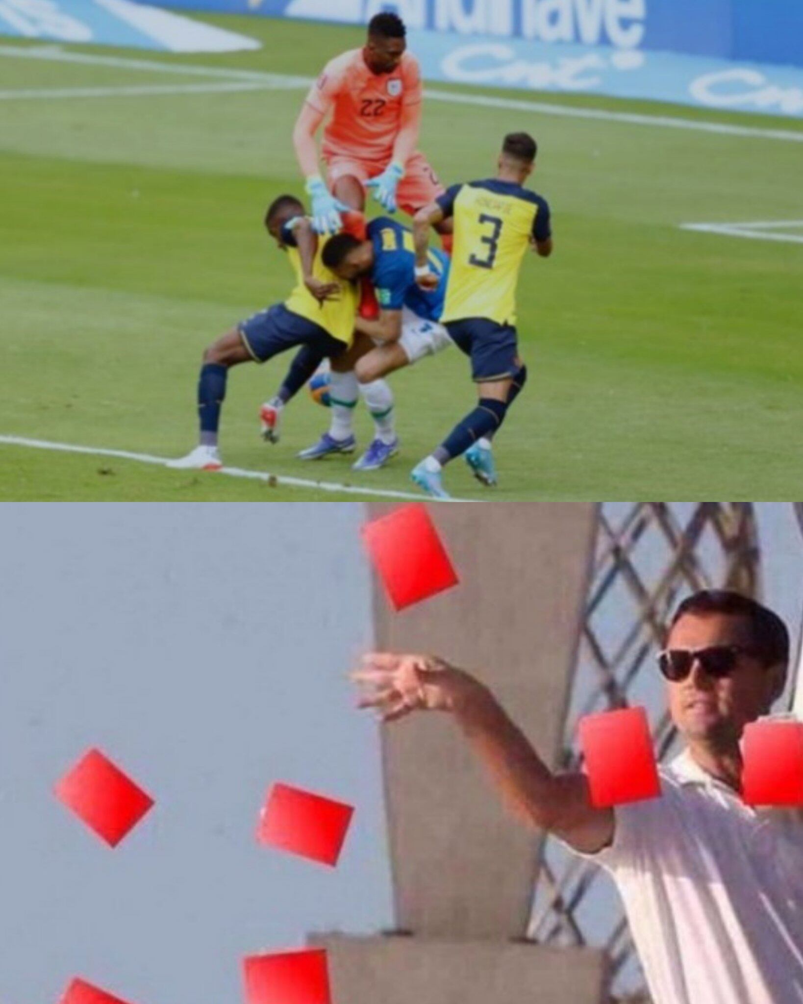 Los memes de las patadas de Domínguez y Alisson en el Ecuador vs Brasil. Foto: Facebook.