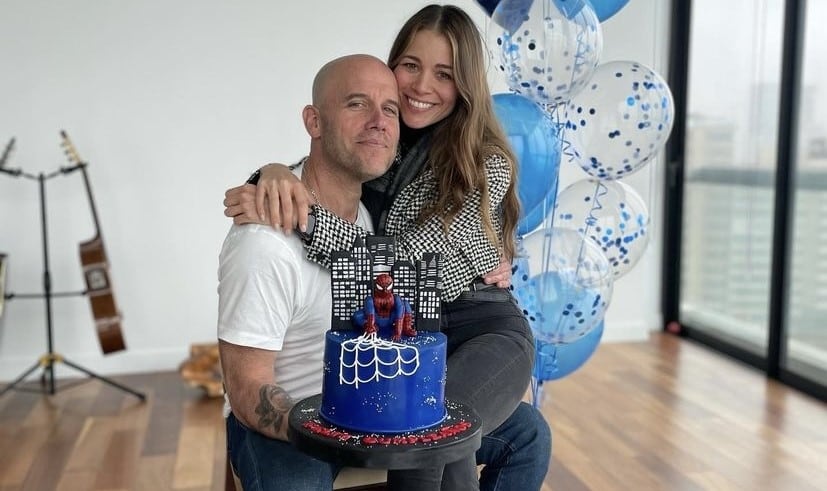 Gian Marco y su novia Juliana Molina en los 52 del cantautor.