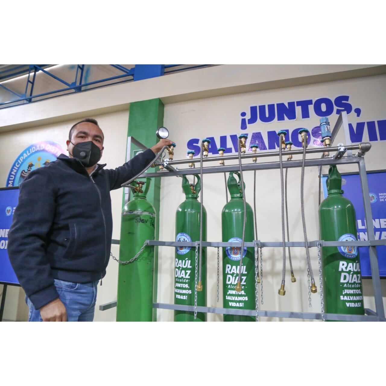 Municipalidad de Comas inauguró planta de oxígeno medicinal y muchos vecinos acudieron. | Foto: Difusión