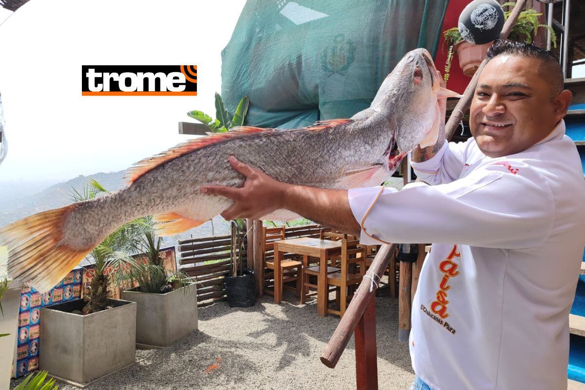 El cocinero cuenta que llegan muchas personas al cerro quienes se quedan impresionados por el lugar. Foto: Katty Gines.