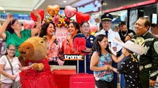 ¡Malls celebran a mamá! Mariachis, cumbia, rockola, masajes, feria de flores, vales ... y el viaje soñado a Europa