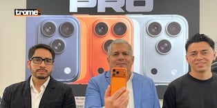 Los expertos presentaron el iPhone 17, las series y sus características más destacadas, en la tienda Mac Center, ubicada en Las Begonias. Foto: Katty Gines.