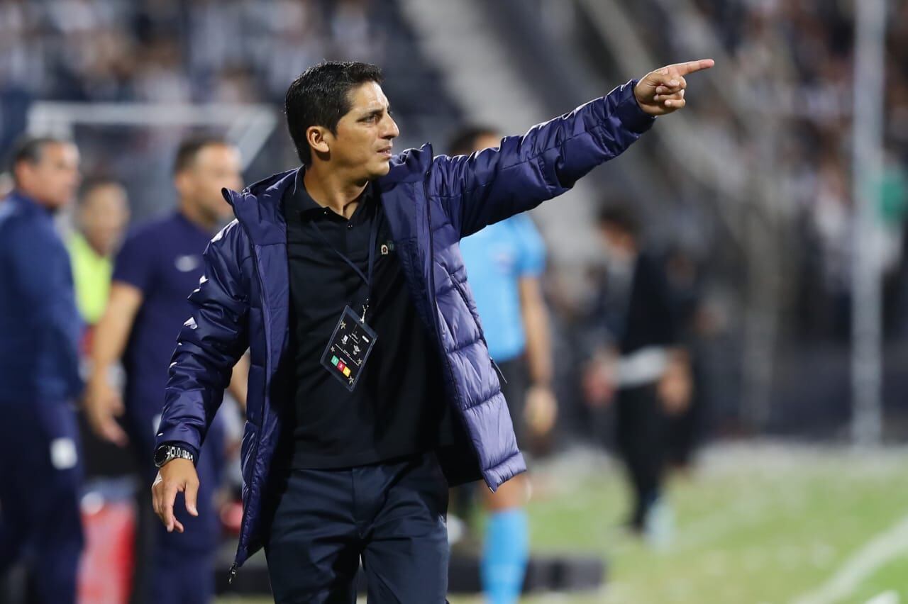 'Tanque' cree que 'Chicho' Salas debe seguir por logros en torneo local(Foto: Jesús Saucedo/ @photo.gec)