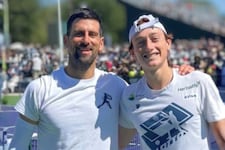 Ignacio Buse recibió el saludo y las felicitaciones de Novak Djokovic, tras ganar el ATP de Hamburgo: “El primero de muchos”