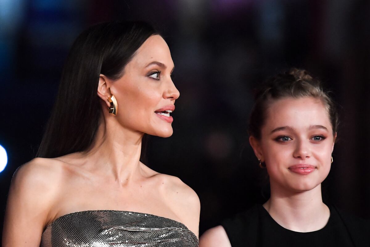 Shiloh Jolie Pitt suele aparecer en eventos públicos con su madre (Foto: AFP)