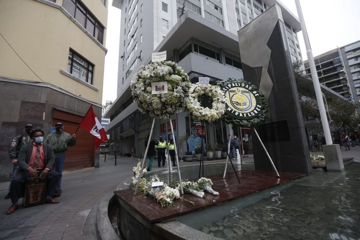 Homenaje a las víctimas de Tarata. (Jorge Cerdan/@photo.gec)