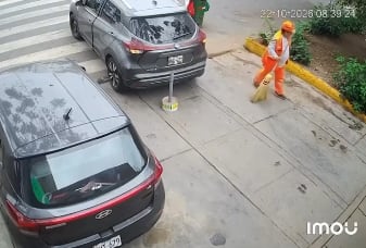 Trabajadora de limpieza se salva tras manipular de manera accidental un artefacto explosivo en Surco.