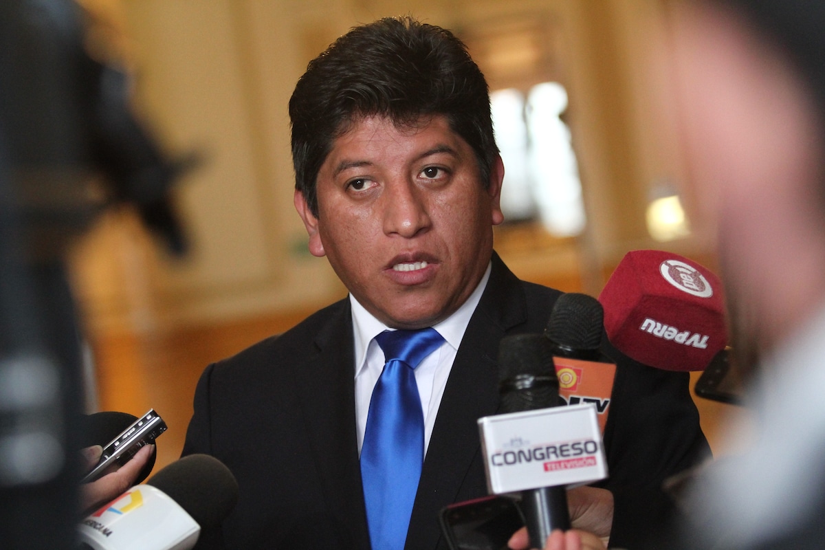 Defensor del Pueblo Josué Gutiérrez. (FOTO: @photo.gec)