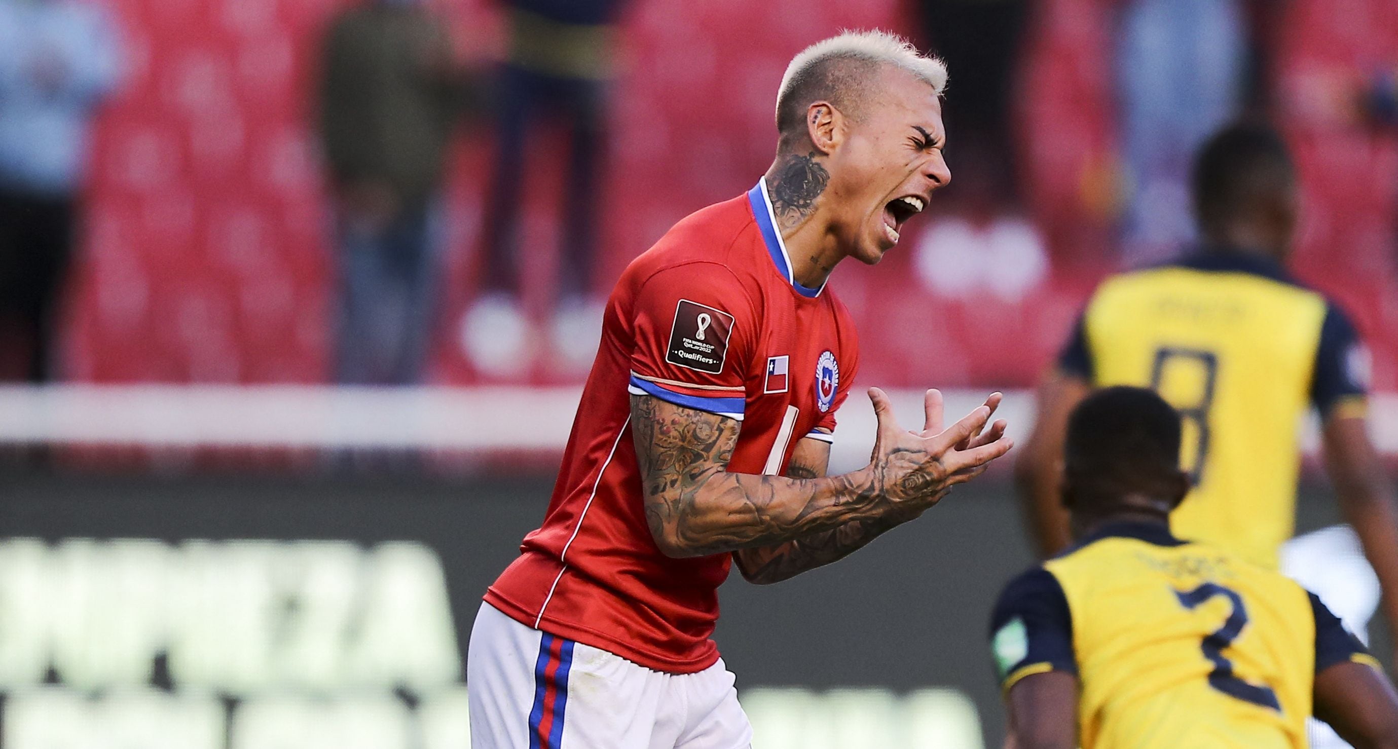 Vidal también será baja contra Perú por acumulación de amarillas. (Foto: AFP)