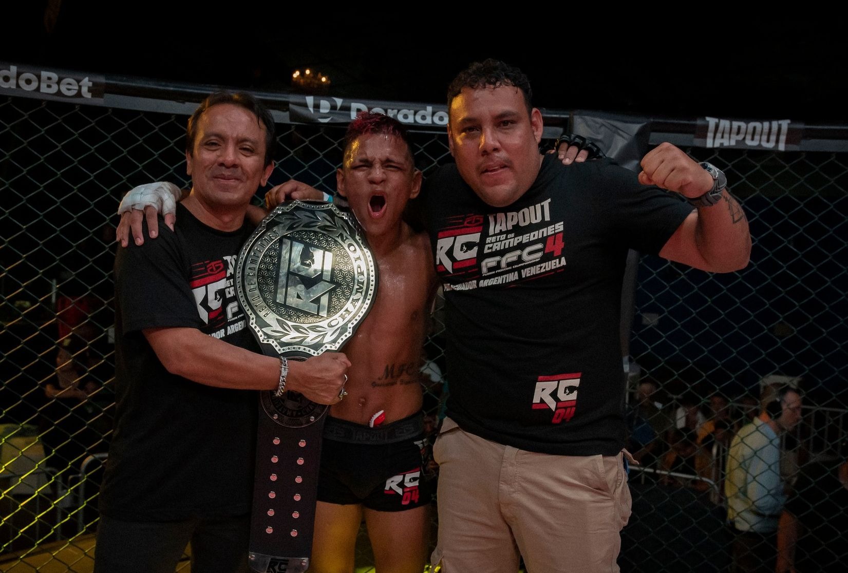 John Gary Rivera es el primer campeón de Reto de Campeones. ( Difusión)