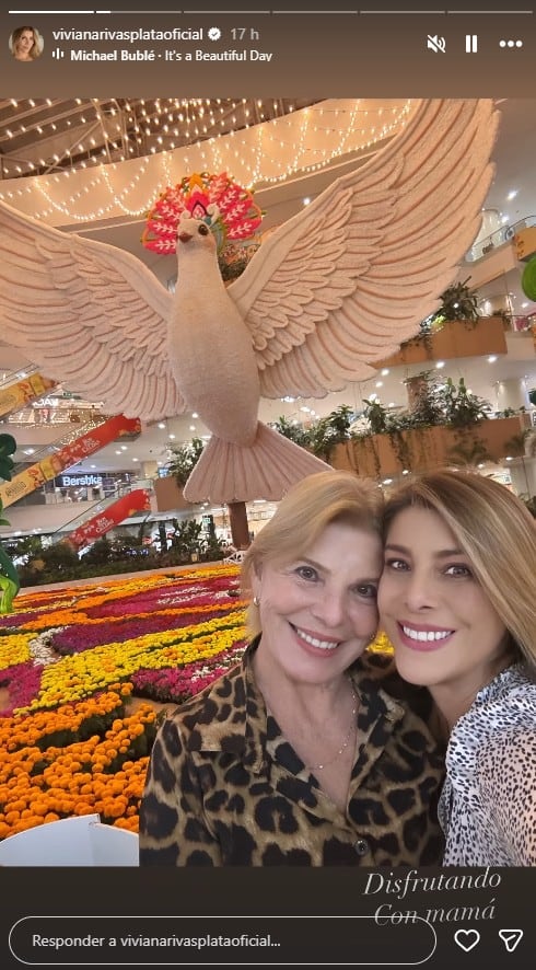 Vivian se fue de viaje con su mamá.