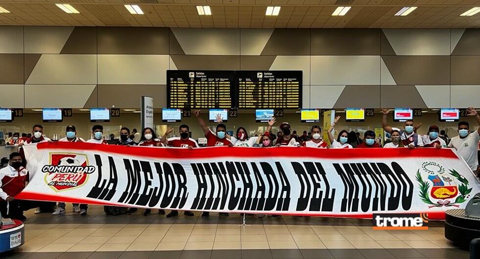 Comunidad de hinchas que fueron al Mundial se organizan y ahora van para Barranquilla a seguir alentando a nuestra selección blanquirroja. (Entrevista: Isabel Medina / Trome)