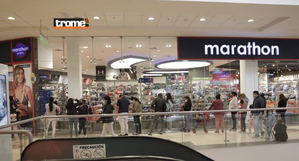 Centros comerciales con más público para compras por el Día del Padre, observó Trome en recorrido. (Trome / Renzo Salazar)