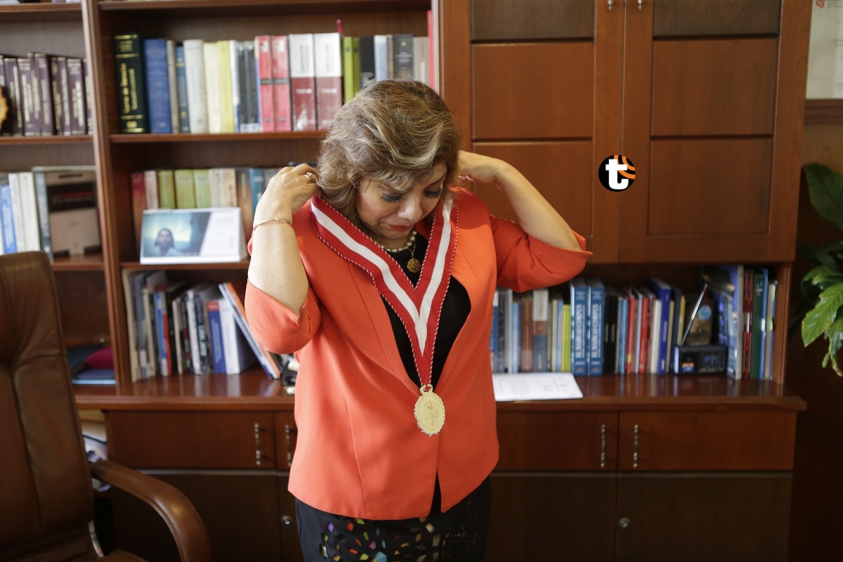 La Tercera Sala en lo Constitucional de Lima ordenó la actuación inmediata de la sentencia que reincorpora a la fiscal suprema Zoraida Ávalos en el Ministerio Público .