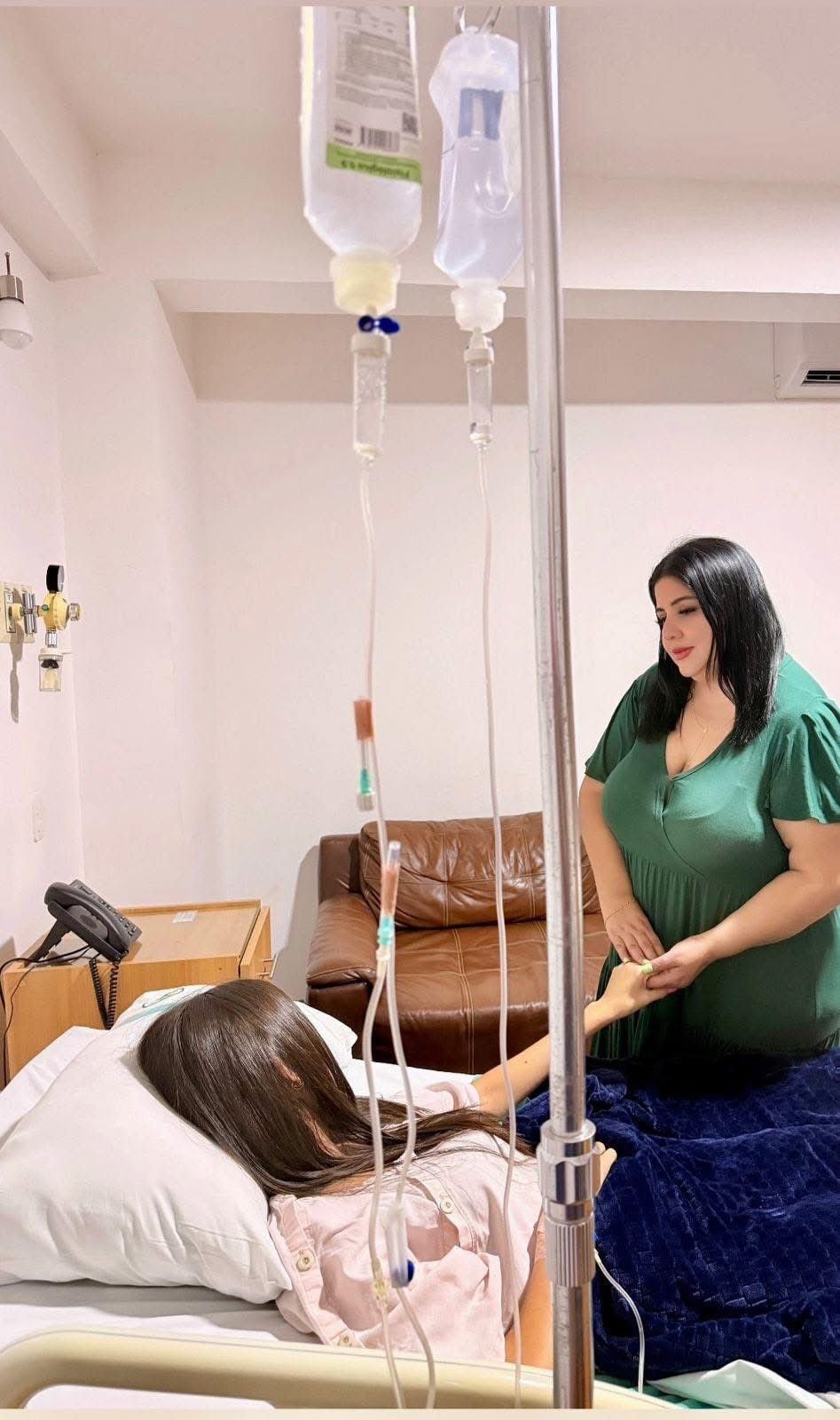 Viceministra boliviana acudió al hospital a darle apoyo a la víctima y exige justicia.