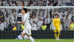 Arda Güler anota descomunal GOLAZO de medio campo en el triunfo del Real Madrid 4-1 sobre el Eche | VIDEO